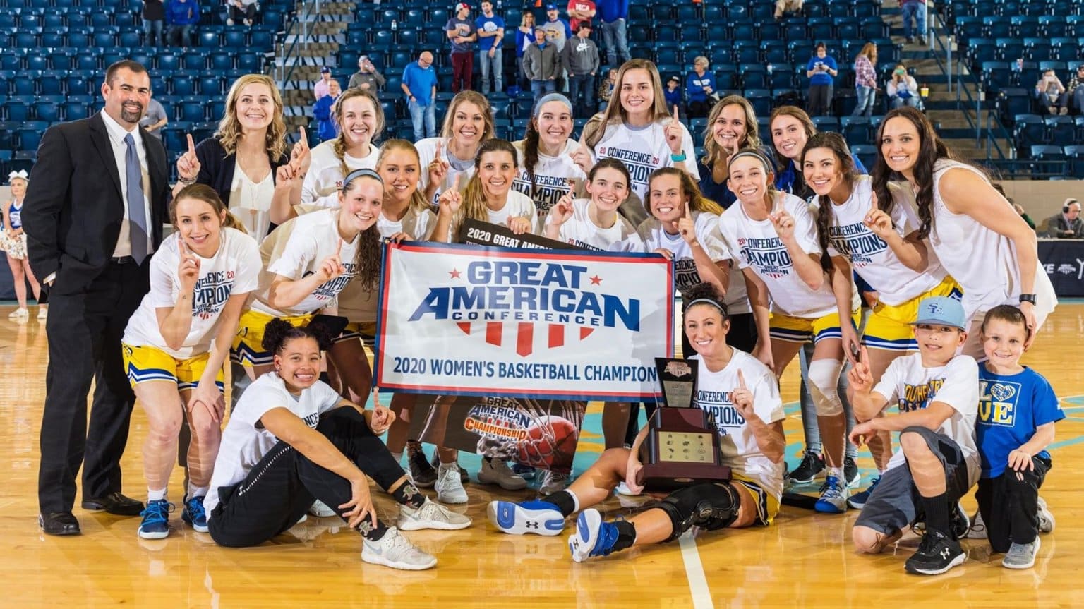 Women's basketball wins GAC Championship; men and women advance to NCAA