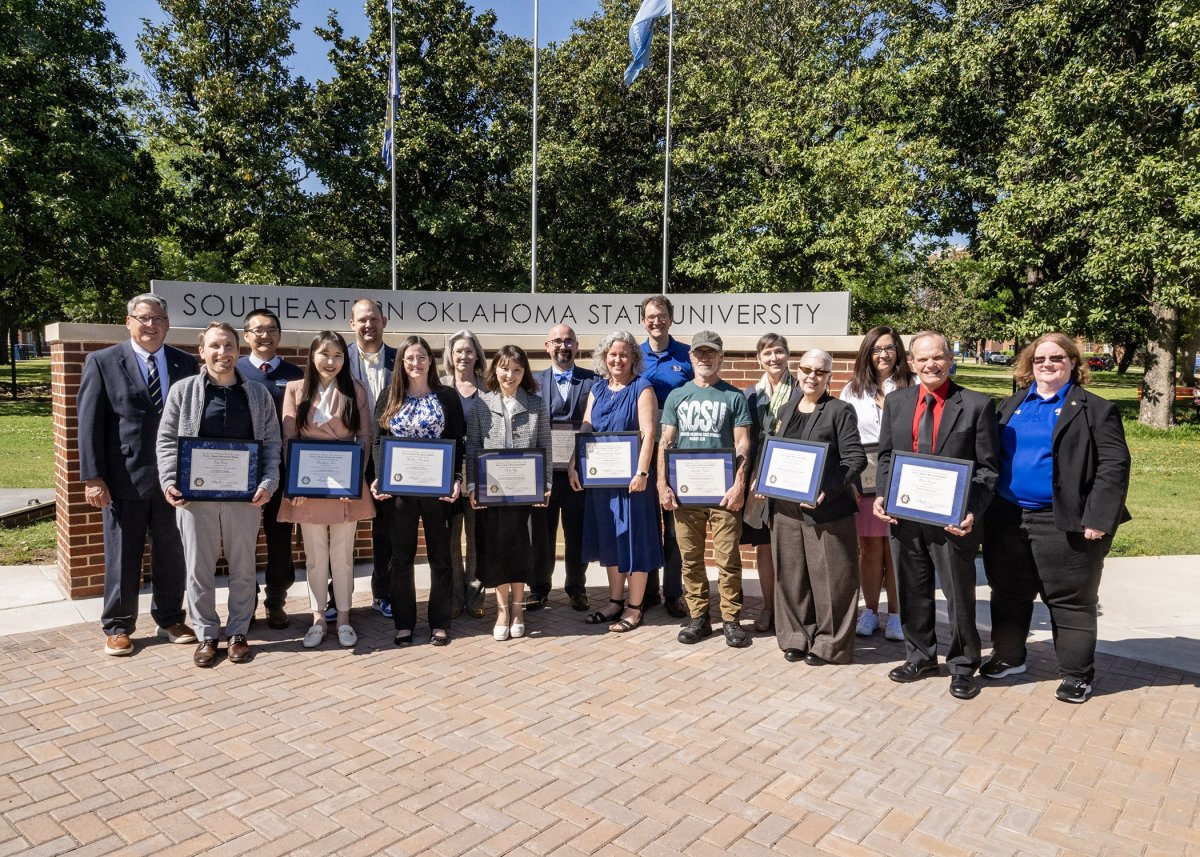 Southeastern recognizes outstanding faculty and staff members banner