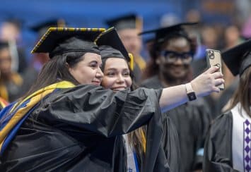 Southeastern holds first summer commencement since 1997 Thumbnail